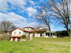 propriete à la vente -   38780  ESTRABLIN, surface 146 m2 vente propriete - UBI460761722